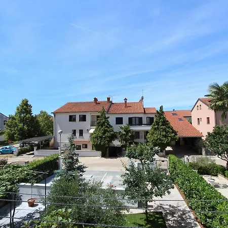 Denise * ロヴィニ