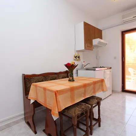 Denise * ロヴィニ