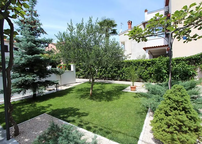 Denise Apartman *